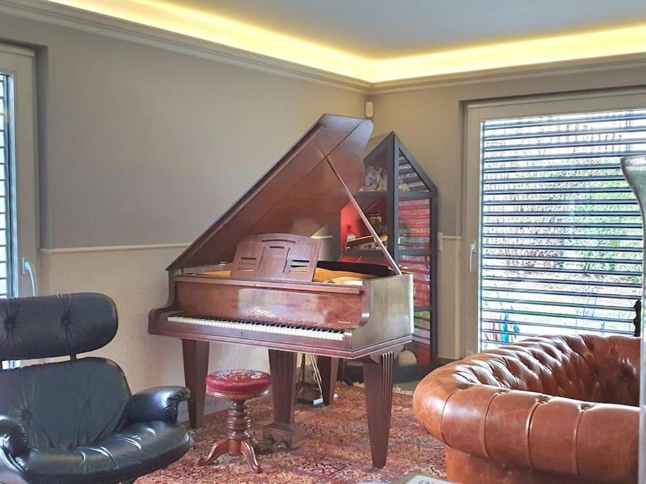Appartement Duplex, Piano, Billard, Ping-pong, Jardin